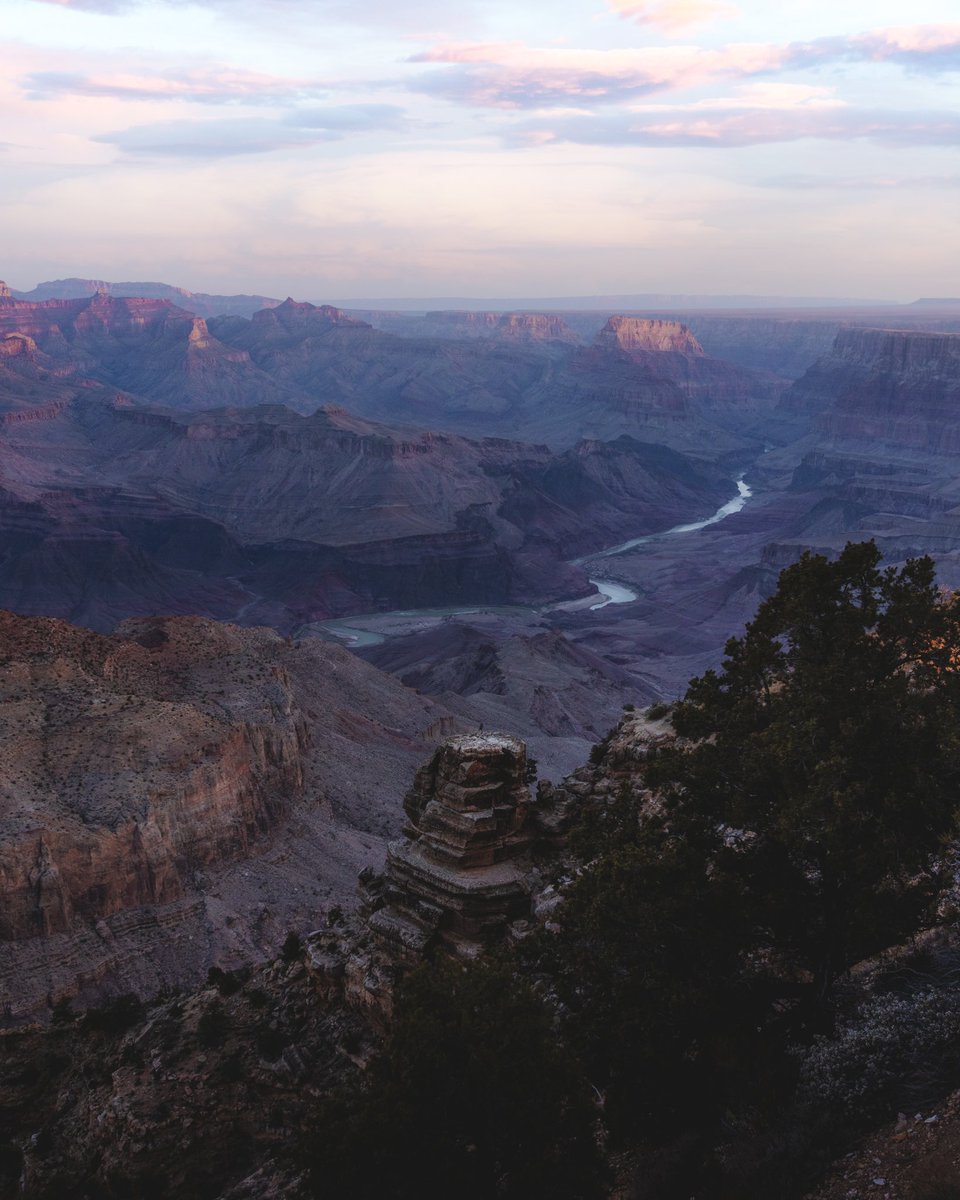 inthemeadow's tweet photo. standing on the edge of everything https://t.co/ew7IfW4uF0