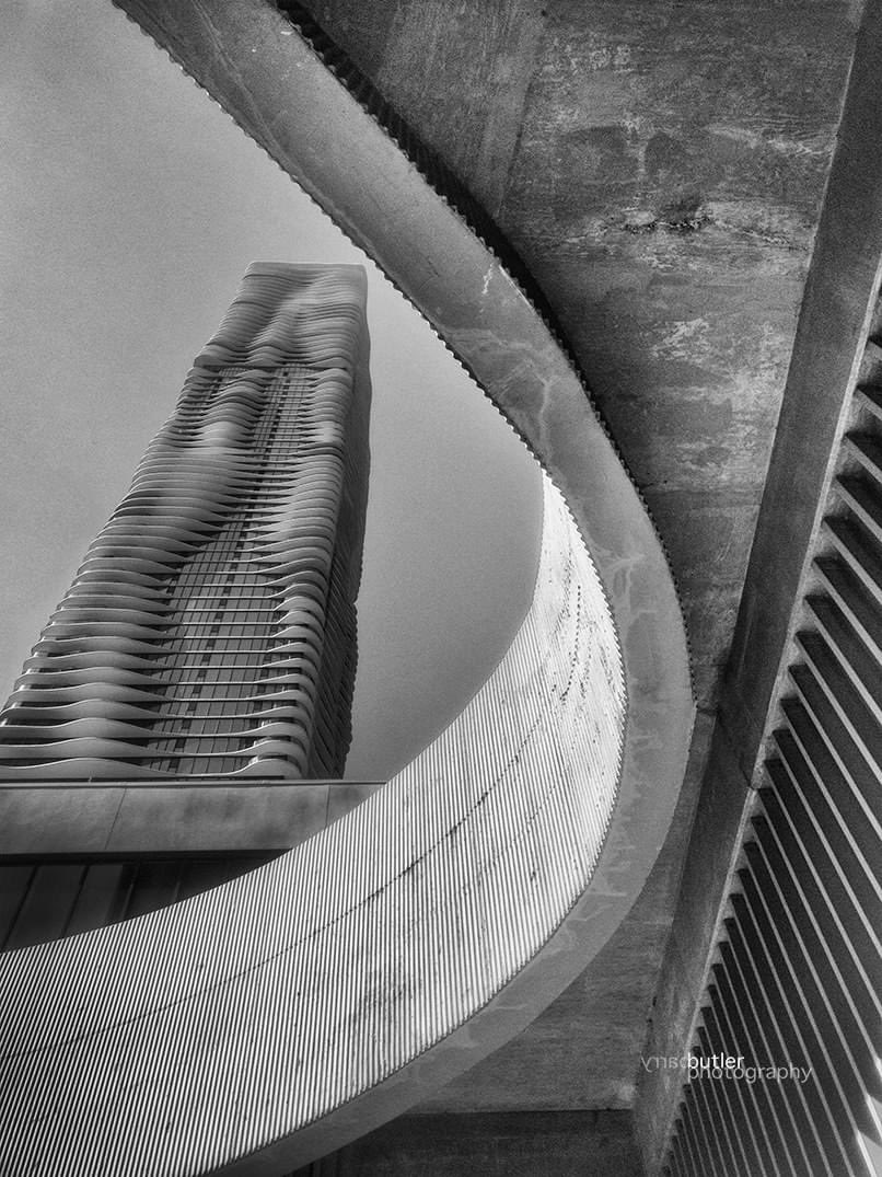 barrybutler9's tweet photo. City Shapes #chicago https://t.co/JhaWuoJzWy