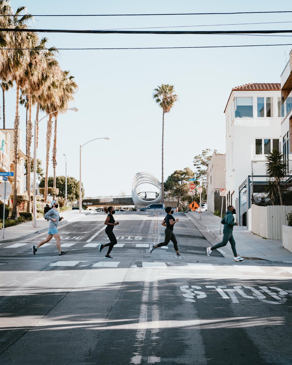 Barack_Obutta's tweet photo. A kid from South Central in a @lululemon add 🔥🔥🔥🔥

Where I’m from a lot of my homies don’t even know what @lululemon is https://t.co/g5Zw1LlIH6