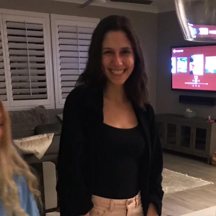 ShawnLynLin's tweet photo. I’m beyond proud to announce that this smarty skirt is the recipient of a National Science Foundation Graduate Research Fellowship to pursue her PhD in Biomedical Engineering. She’s still deciding which school to attend so stay tuned. Congratulations @CamrynGarza !! https://t.co/doBo88xg36