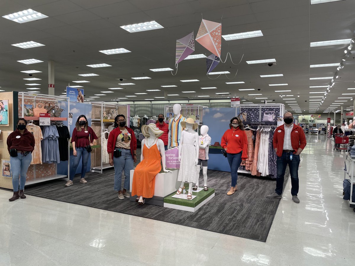 ronygarcia79's tweet photo. Excited to see our Glen Bernie team!  Showing Care for one another, Growing as a leadership team and winning together on all aspects of the business.  ⁦@Bethany_Insley⁩ ⁦@necholepak⁩ https://t.co/bSZ1oM78UL