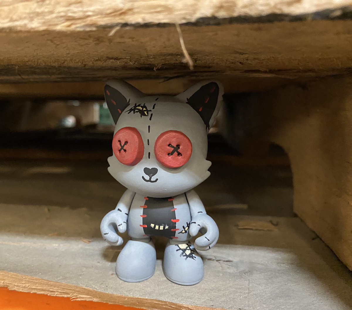SquashyDesigns's tweet photo. What happens with a Teb gets neglected? They begin to tear apart. 🧸💔

#designertoys #customdesignertoy #customvinyltoy #vinyltoy #superplastic #janky #customjanky #customtoy #arttoy #arttoys #designertoy #customarttoy #jankycustom #customcollectible #squashydesigns #teb https://t.co/G7nXx6nmnB