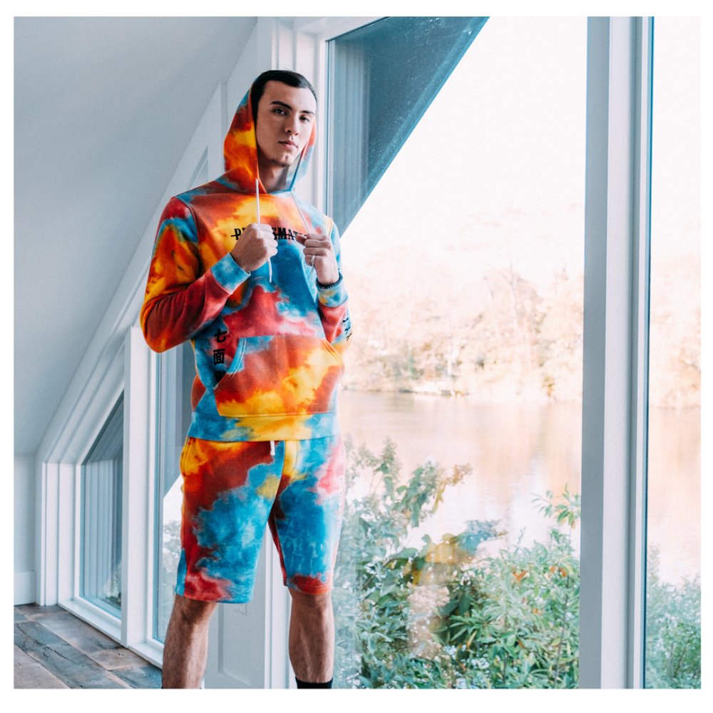 brooklyncloth's tweet photo. Tie Dye sweatsuits have become the official hype uniform for quarantine. |
Express who you are with a splash of color that is just as unique as you.✨🌈
__
 #graphictees #streetstyle #tiedye #tiedyetrends #newdrop #sweatsuits https://t.co/PXCnzMWOFg
