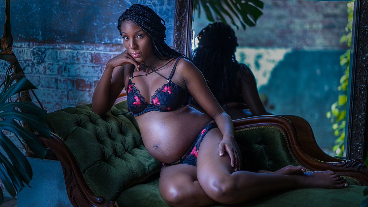 MissChiiOnline's tweet photo. Beauty is everywhere ✨

We love this shot of our Emmeline cross bra and cross knickers set. 🥰 Even in pregnancy, our pieces are wearable and that's just one of the many wonderful things about Chii and Miss Chii 👀

Shop now on https://t.co/ziaoS6v0CU 🙌🏿 https://t.co/XrJ5mulYRI