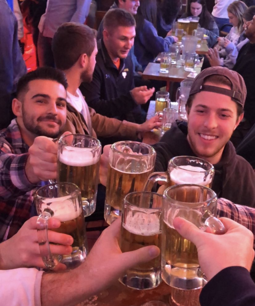 Shane32Miller's tweet photo. Nothing wrong with a couple of ballpark Frank’s and a brew....jakes to the moon #BestBarJakesPA https://t.co/fcOBiQ9atW