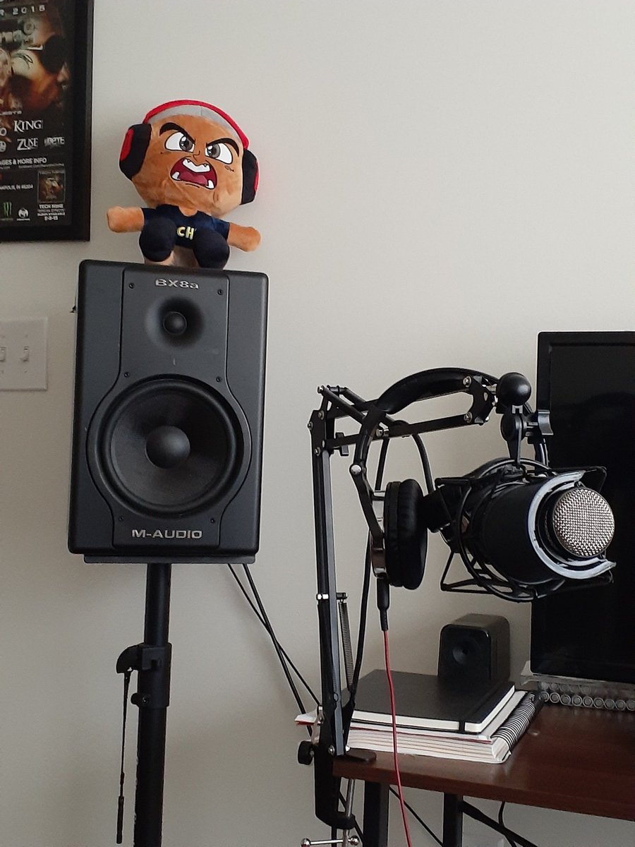 MacheteMyke's tweet photo. After a semi rough start of the week it was nice to come home to this little guy in the mail. @DashieXP 🤣😂🤣 #DachieDachie #DachiePlushy #DashiePlushie #DashieXP #DachiePluchie #DashieMaker #DashieMaker2 https://t.co/NK887T3t2l