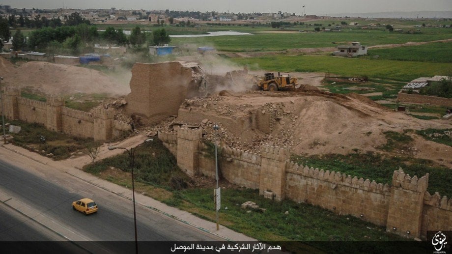 DemandForAction's tweet photo. Destruction of world heritage
The Iraqi government is destroying the Nineveh Wall in Mosul. Cradle of modern civilisation is being demolished. What is @UNESCOIraq doing to stop the abuse? The world is witnessing destruction of a wall built in the 700 BC: https://t.co/QWXdtPPYQa https://t.co/oxEpe5EZ57