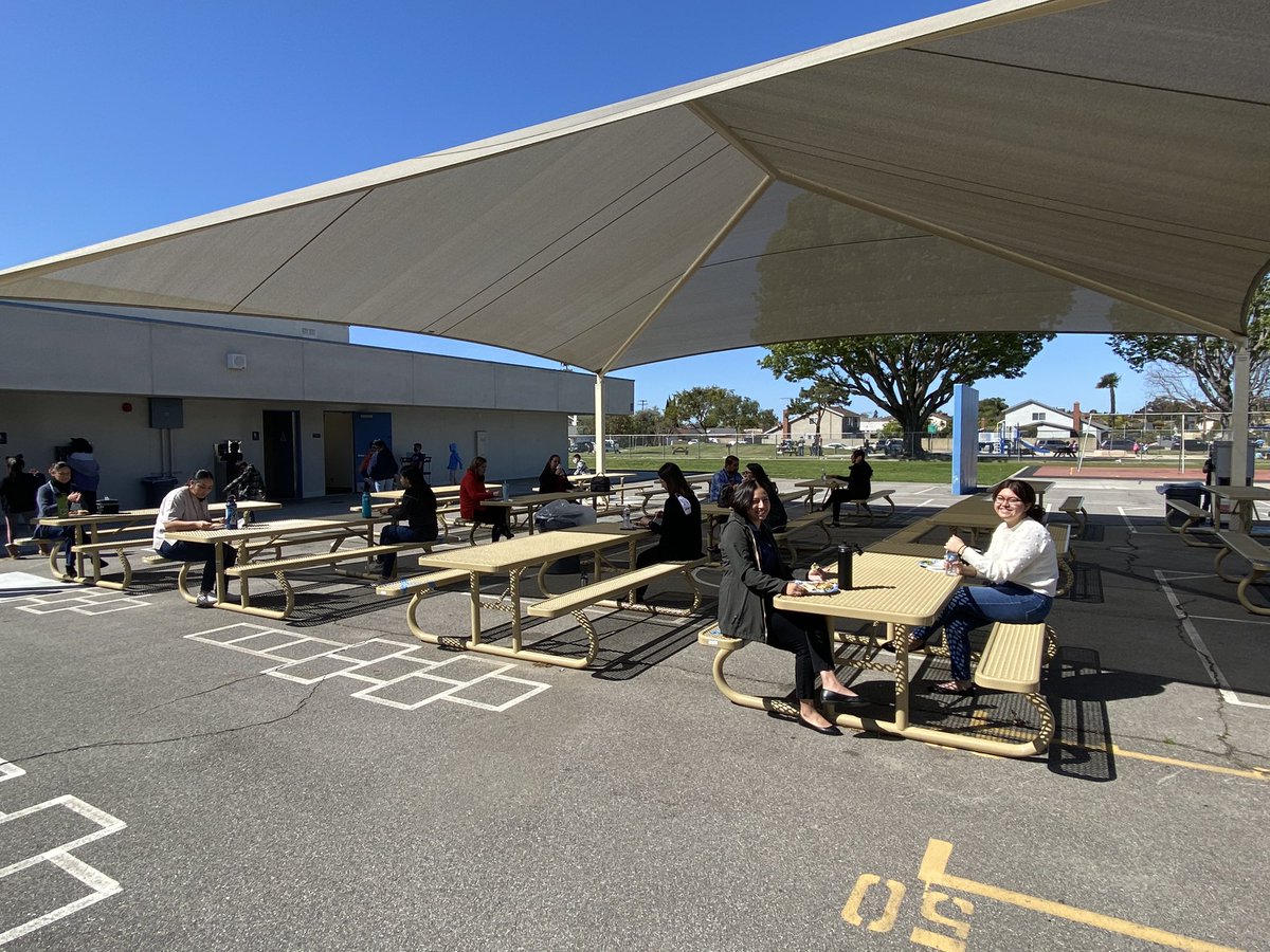 AcademyMonroe's tweet photo. Big thanks to Gonzalez Market for the amazing staff lunch!  Also, recognition to our Bilingual Community Liaison, Savina Dramitinos, for setting it up! https://t.co/T5CMHV9CcP