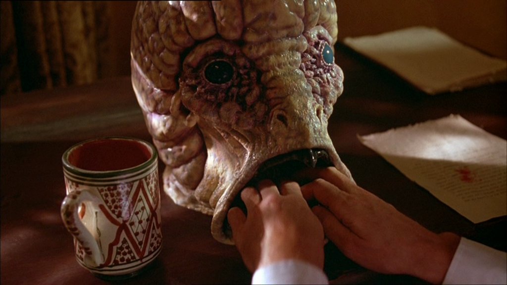 Müthiş güzel olan Naked Lunch'ı önermek istiyore biz izledik çokta sevdik dimi aşko @eniswiththeself