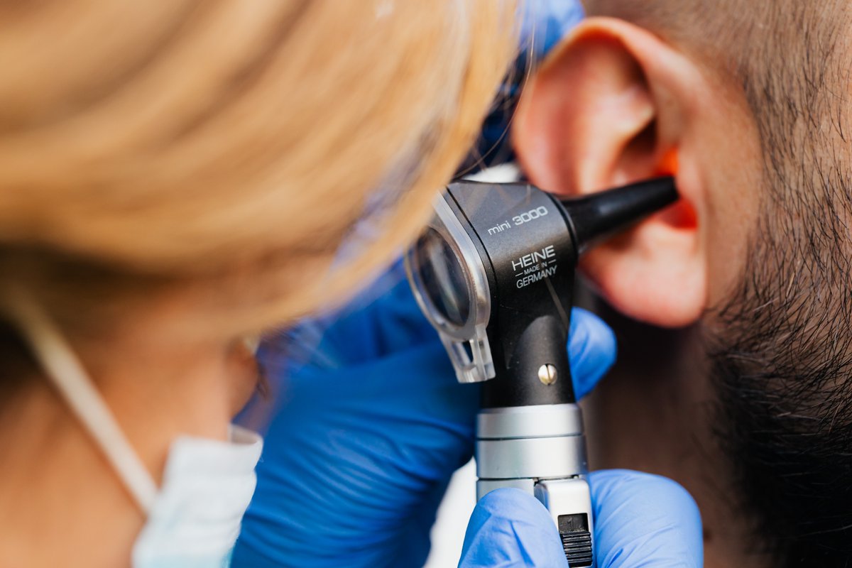 If you're feeling a little off balance, it could be your ears! A visit to the audiologist can assist with the diagnosis and treatment of a variety of #hearing and #balance issues. Learn more: ow.ly/LzxI50E6Fei
