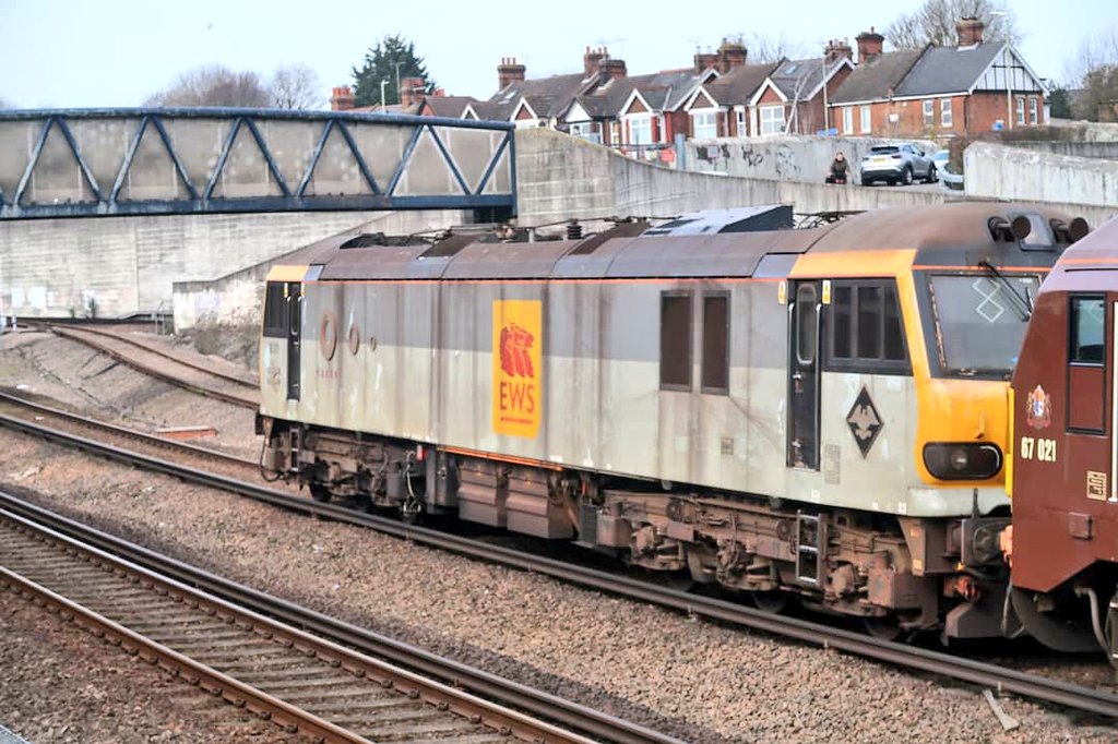 martinw02998119's tweet image. 67021 leads 92011 "Handel"   Db Cargo Fan A And B Sdgs to Dollands Moor 8/3/21 @DBCargoUK #class67 #class92