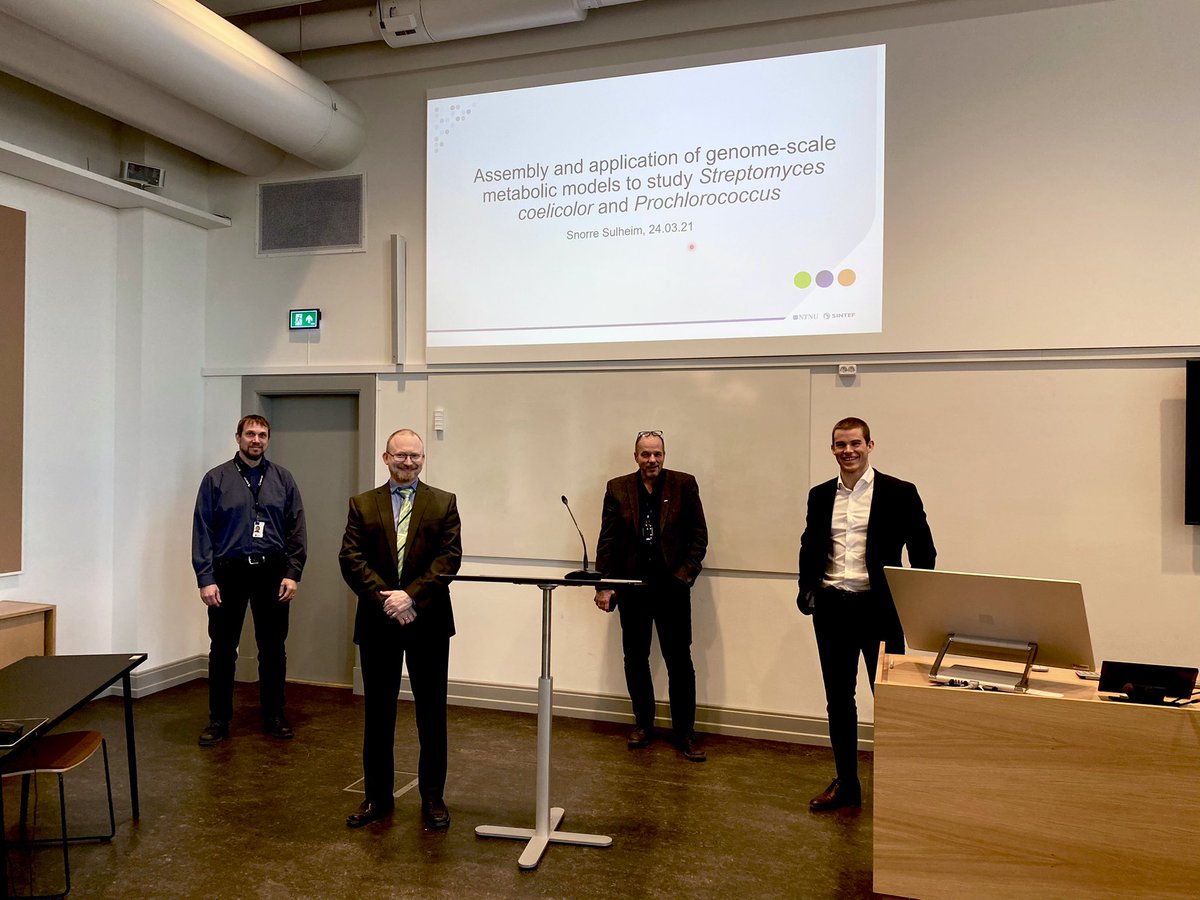 Congratulations to @SnorreSulheim defending his #PhD on genome scale metabolic models at <a href="/AlmaasLab/">Eivind Almaas 🦋@a1maas.bsky.social</a> and @SINTEF_Biotech and succesfully keeping the 2m distance on the team photo!