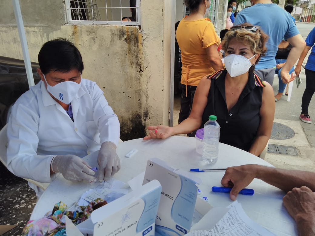 IndConLasso's tweet photo. El Equipo Presidencial del Guayas y el El Frente de Dirigentes Populares continúa realizando Brigadas Médicas en medicina general, odontología para niños y adultos, pediatría y pruebas Covid-19, en las calles El Oro y la 42.
#EncontremonosParaLograrlo 
@KAROLURIBEVELEZ https://t.co/uw2prN49Ro