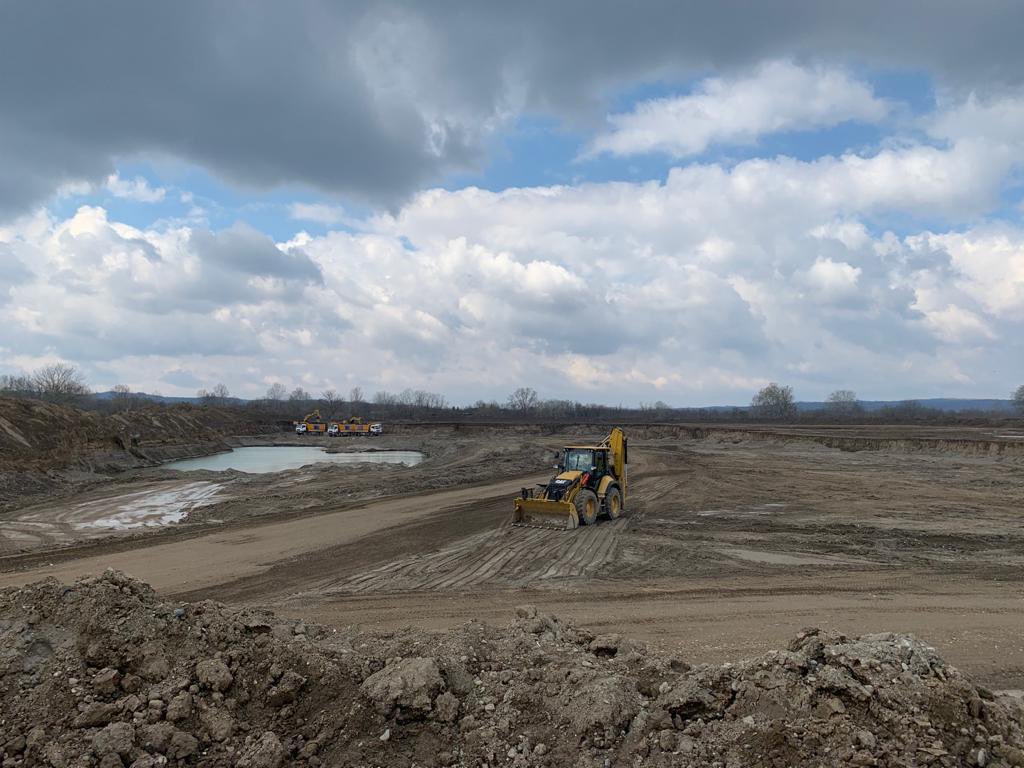 Gradilište autoputa napreduje! Poseta izvodjaču uvek podstrek da ispuni ugovorene rokove. 
<a href="/AAnticBG/">Aleksandar Antić</a> 

#koridorisrbije 🇷🇸
#gradimoautoputeve
#zabuducnostsrbije