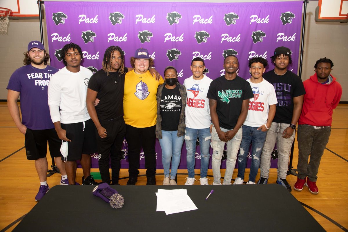 Congrats to these Panthers signing college letters of intent: Hunter McCall (Mary Hardin-Baylor), Riley Self (TCU), Christian and Julian Diaz (OK Panhandle State), Kayson Elijah (Eastern New Mexico), Bryce Owens (Hardin-Simmons), AJ Montgomery (North Texas).
(Photo ANDY ADAMS)