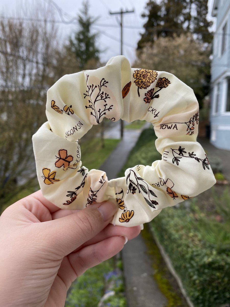 hellostitched's tweet photo. Restocked these OG State Wild Flower scrunchies 😍💕 If you remember this cutie I love you 🥺 https://t.co/LnM5WXTpah