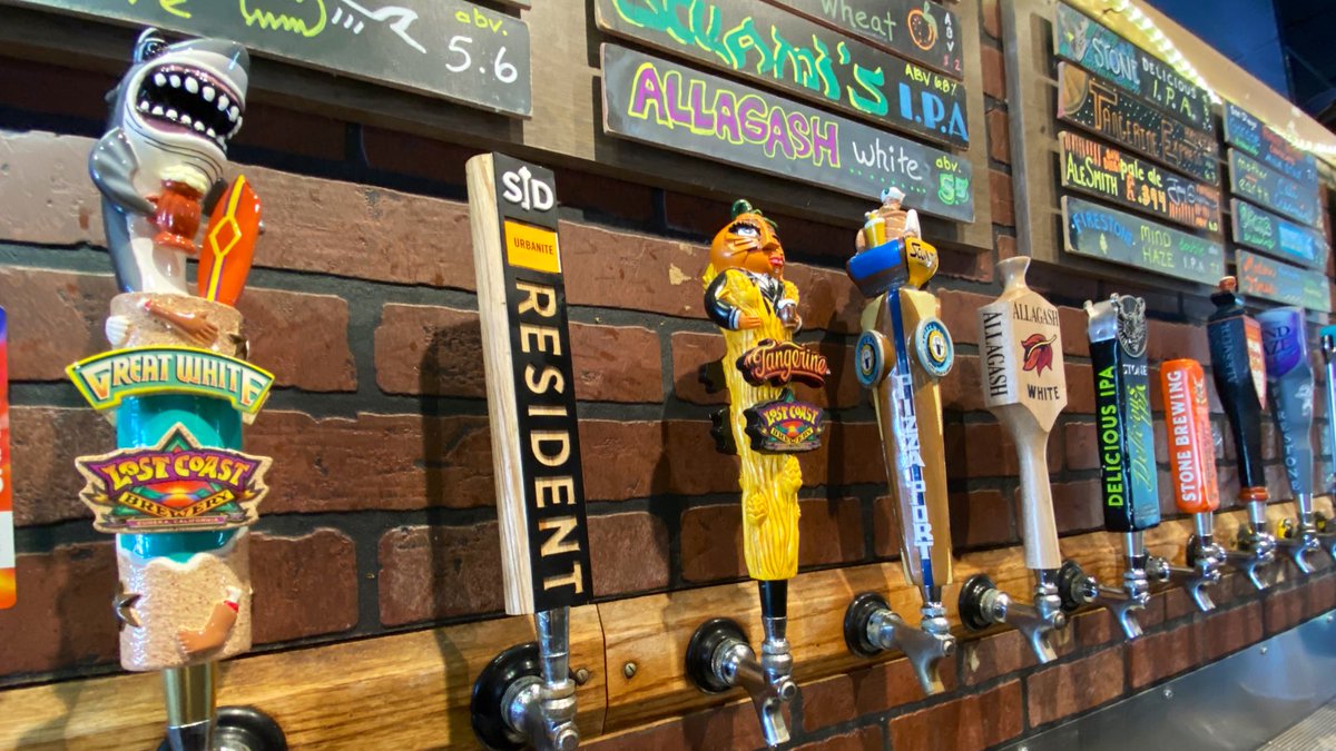 TheDeliStop's tweet photo. Happy HUMP Day! The patio and dining room are OPEN!

#TheDeliStop #DStop #TheDeli #deli #craftbeer #craftbeerbar #sandiegocraftbeer #beer #ale #IPA #stout #porter #paleale #lager #wine #merlot #chardonnay #delisandwiches #burgers #eatlocal #ranchopenasquitos https://t.co/O62HlIRD5z
