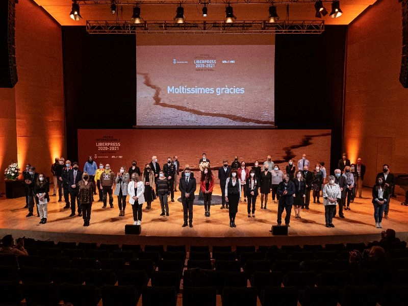 RBaixEmporda's tweet photo. Emotiu homenatge als col·lectius implicats en la lluita contra la Covid-19 i a les seves víctimes, en els XXII premis @liberpress_int: https://t.co/ZozSTsiMsK https://t.co/eWIraleY21