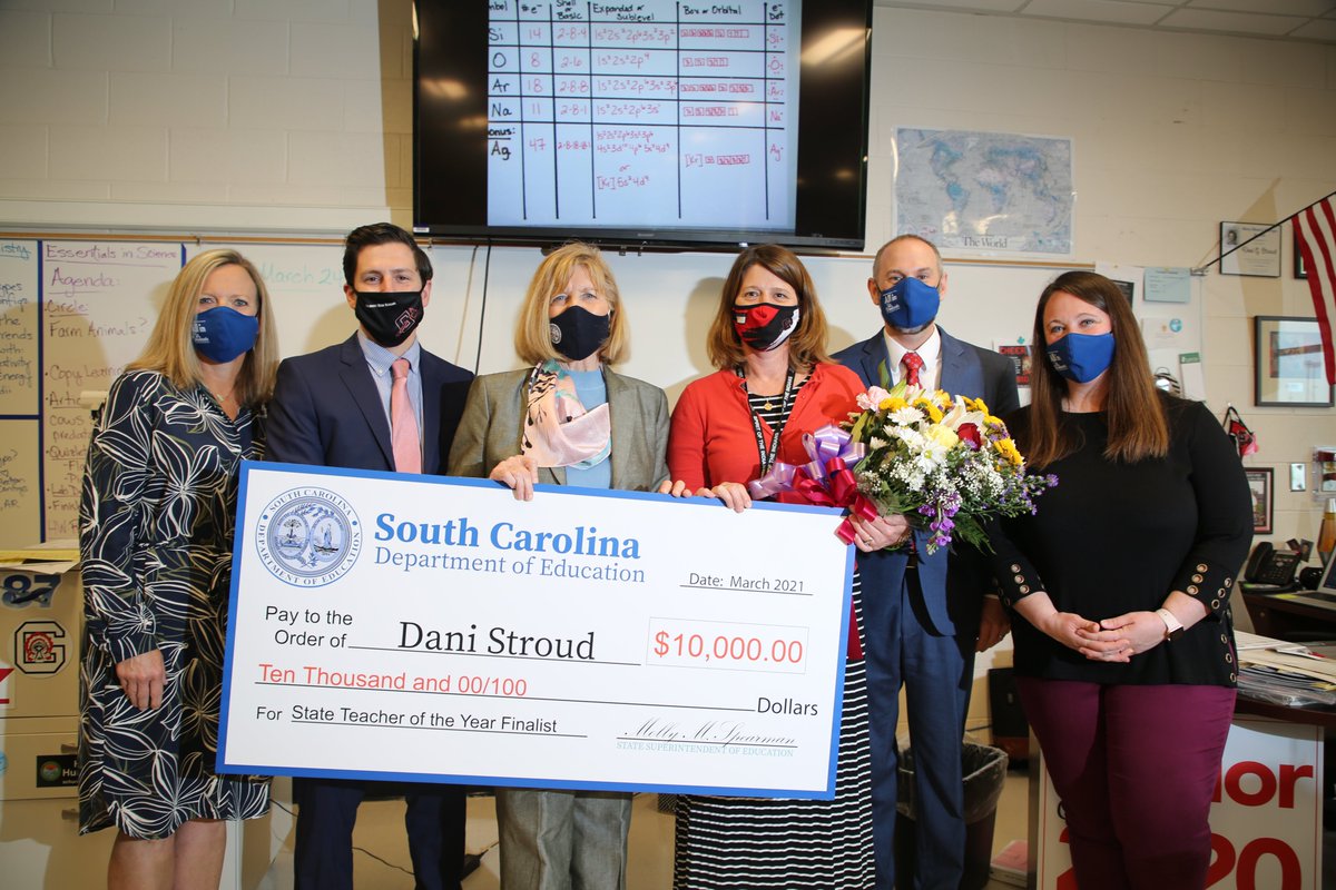 EducationSC's tweet photo. Dani Stroud of Gilbert High School in @LexingtonOne was just surprised by @Molly_Spearman in her classroom with news she has been selected as 1 of 5 finalists for S.C. Teacher of the Year! Congratulations Dani! https://t.co/rkUJuWjKrU