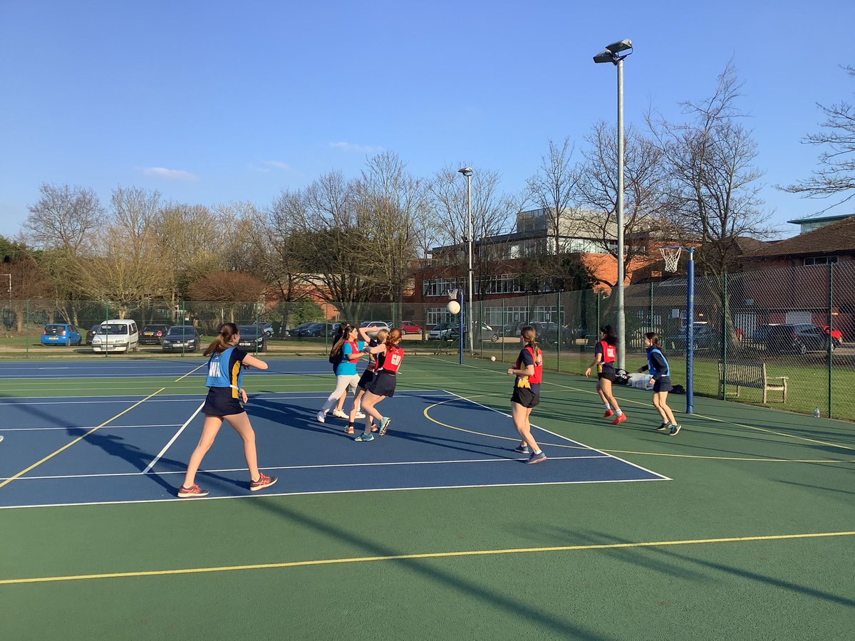 SWPSSport's tweet photo. Yesterday was our last netball session for the year 11’s and the sun even came out for a last session of match play and fun! ☀️😎🏐 @SWPSOfficial https://t.co/KXVNberPlu