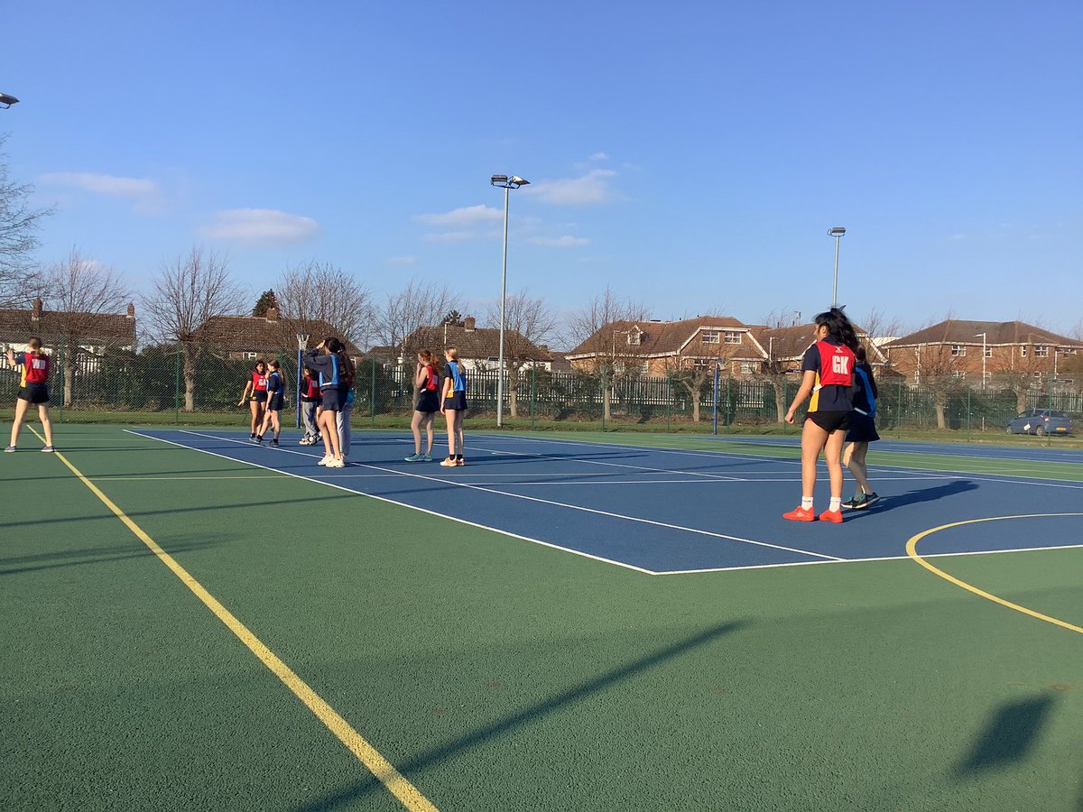 SWPSSport's tweet photo. Yesterday was our last netball session for the year 11’s and the sun even came out for a last session of match play and fun! ☀️😎🏐 @SWPSOfficial https://t.co/KXVNberPlu