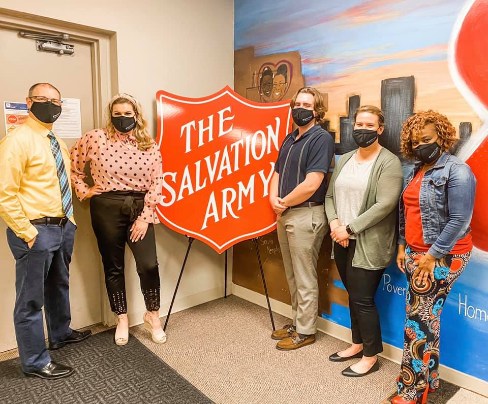 SalArmyMemphis's tweet photo. ♥️ Keep masking up! ♥️
We’re almost there. Let’s protect our neighbors and stay the course 😷
Our thanks to @baptistonline for donating hand sanitizer and dozens of masks to our Purdue Center of Hope this week. #MaskUpMemphis https://t.co/RpFTh7k6NT