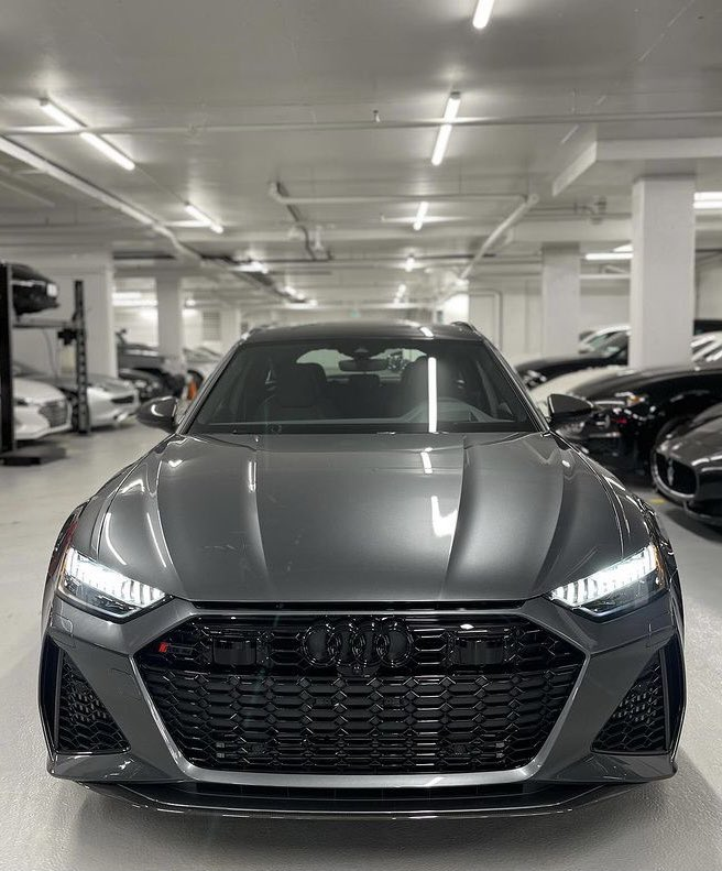 Nk_Cars's tweet image. On peut être qu'heureux dans un RS6 gris nardo 🥰
