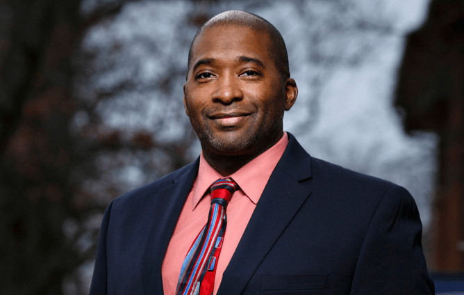 Hasan Davis, #2021APSE Speaker 

Author of "Written Off: How One Man's Journey Through Poverty, Disability and Delinquency is Transforming the Juvenile Justice System"
Read more: apse.org/2021-keynote-h…