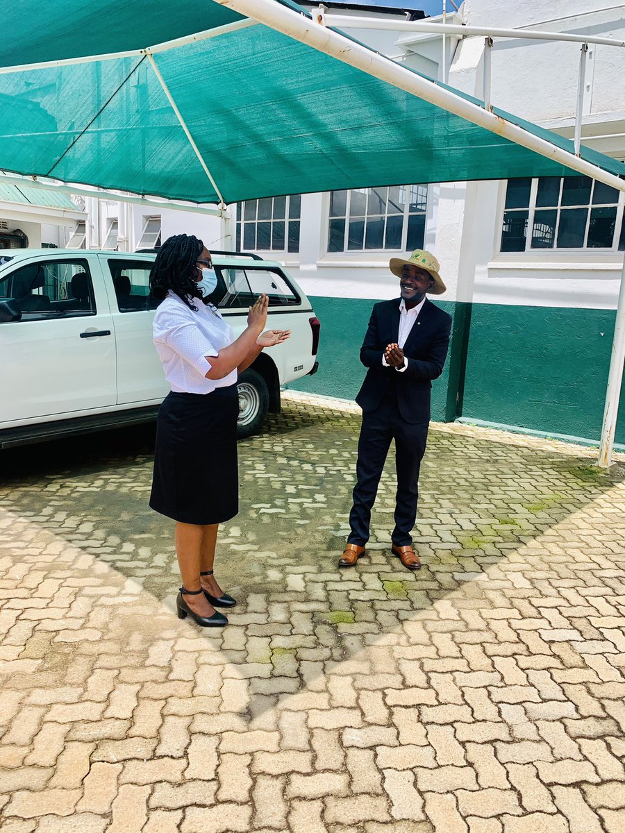 terrymap1's tweet photo. Inini ndapihwawo Gejo rangu ne Mealie Brand. Getting an appreciation from this Big Brand means a lot to me. Thank you Mealie Brand for this, i take this to my Village with pride and very soon my Oxen will be pulling it tichirima. Inini I celebrate God @eunicechivunga @AChomwecho https://t.co/Jf3TY1hbiS