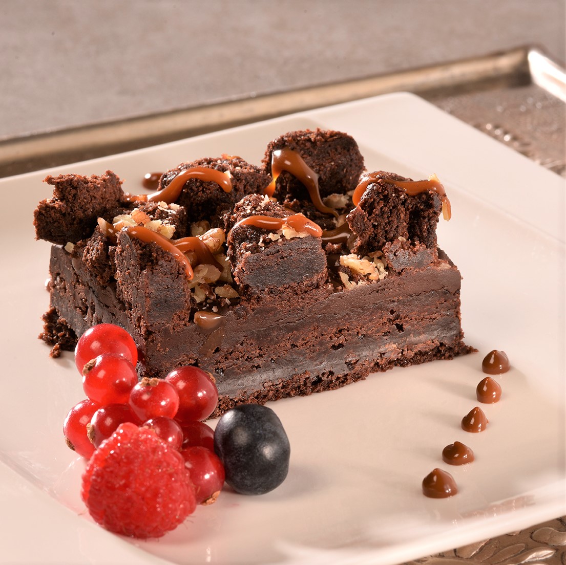 SdVmarchesmonde's tweet photo. C'est NOUVEAU: l'Avalanche Brownie pour un maximum de gourmandise chocolat, caramel et noix de pécan.
Le goûter se rapproche c'est le moment de craquer!

#gouter #brownie #chocolat #snacking #instafood #foodie #patisserie #pausegouter #break #caramel #foodie #sefaireplaisir https://t.co/mxnzu4RQMB