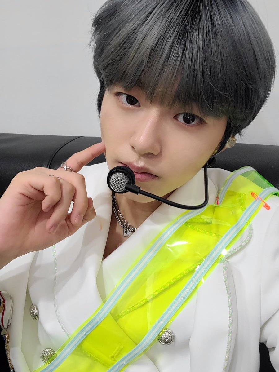 GHOST9OFFICIAL's tweet photo. [#이진우]

아름다운 날들이 항상 기다리네요 ㅎㅎㅋㅎㅋㅎㅋㅎㅋ https://t.co/loK8b1476U