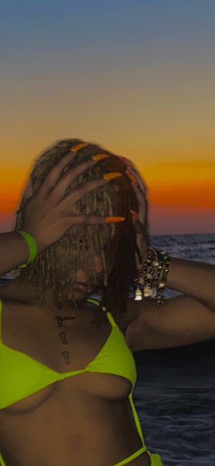 ♡lexc2sexc♡’s pics and videos