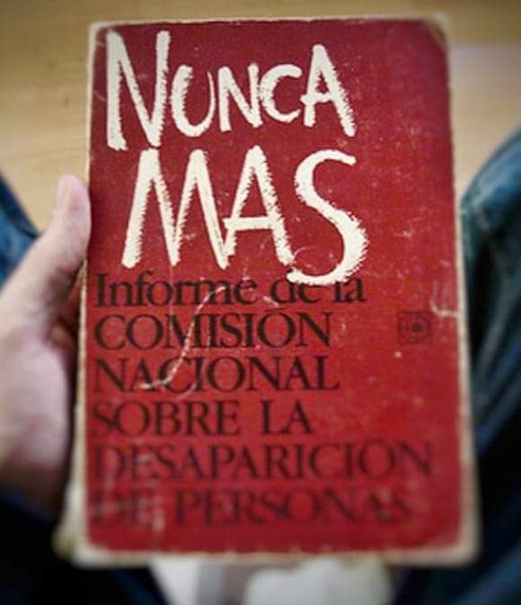 carolinamoreta's tweet photo. Reafirmemos el compromiso con la institucionalidad,el diálogo democrático, la defensa de los derechos humanos,el reconocimient del valor de la vida y la dignidad de todos los argentinos.#NuncaMas un país sin garantías ni derechos para todos! #MemoriaVerdadYJusticia https://t.co/weQmzUIaC5