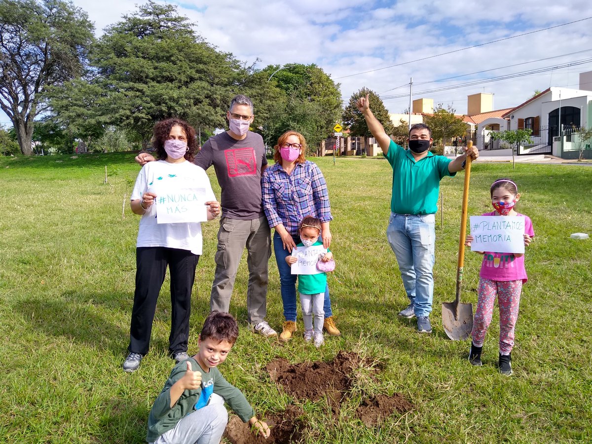 ecafrune's tweet photo. #PlantamosMemoria #CosechamosDerechos https://t.co/KcegQ8EkhX