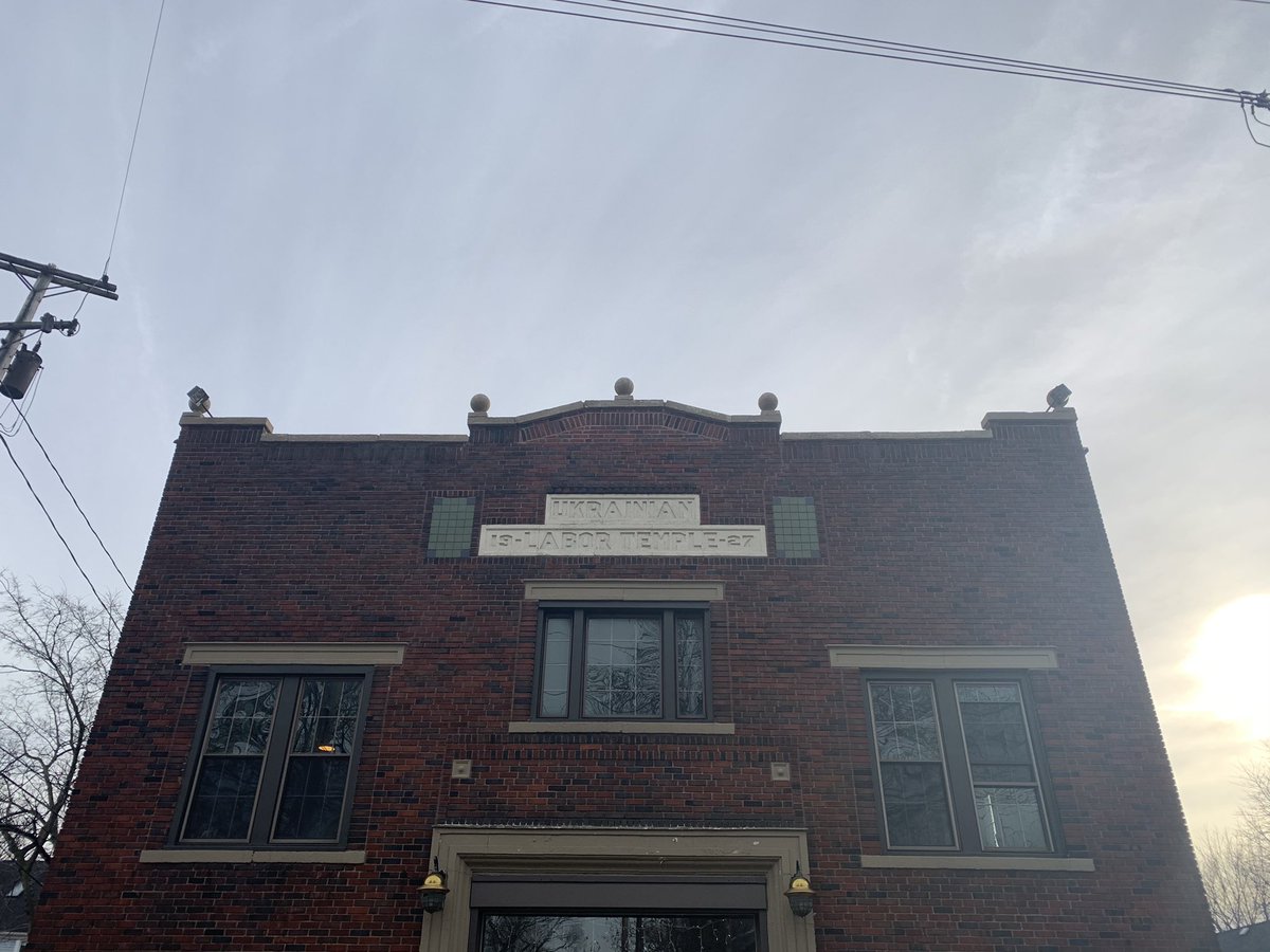 BraveSigns's tweet photo. “Ukrainian Labor Temple: 1927.” Auburn Avenue, Tremont, #Cleveland, 2019. Signs We Were Brave (no. 724) #temple #signs #signswewerebrave https://t.co/59FGi1A046