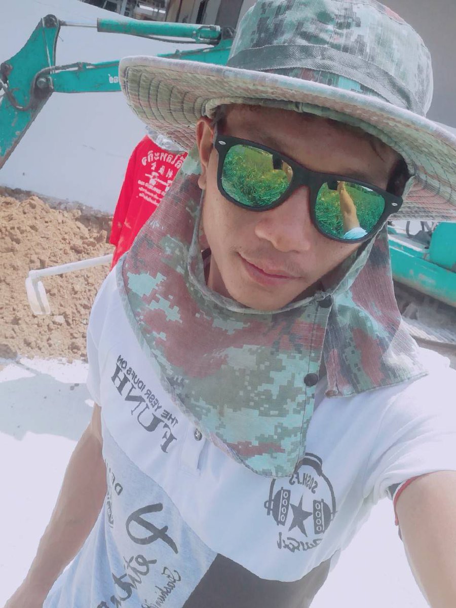 Sanmu42's tweet photo. ชีวิตเจอแต่แดดไม่เคยได้เจอแตดเลย
บุญหีไม่มีก็อดเป็นเรื่องปกติ https://t.co/XbxvMd4DNb