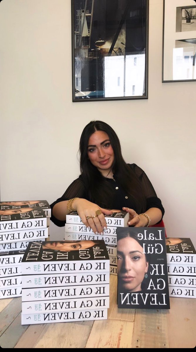 Lale Gul On Twitter Het Was Super Gezellig Bij Boekhandel Broese In Utrecht En Bij Donner In Rotterdam Dank Voor De Leuke Gesprekken Https T Co 9nb4bvz7iv Twitter