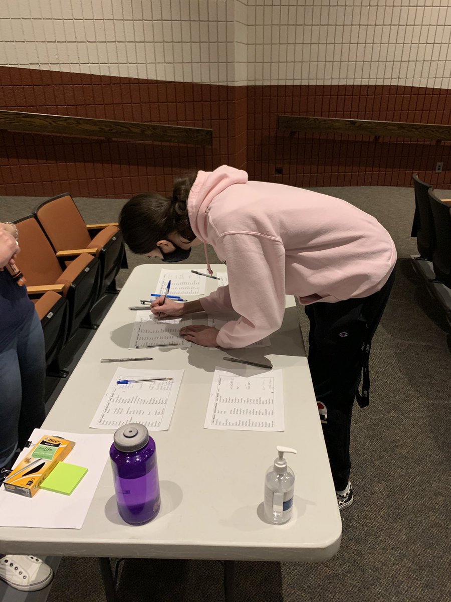 kriddleSHS's tweet photo. Exciting day for the Class of 2021 as they sign for their diplomas, order their cap and gown and pickup their Senior t-shirt. #thisisgettingreal https://t.co/sLBwbVDlxa