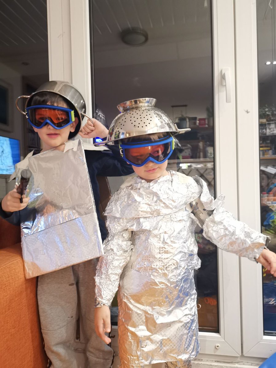CPNSrbija's tweet photo. Tokom februara, svakog vikenda deca su zajedno sa naučnicima otkrivala tajne svemira na zimskom Dečjem naučnom kampu. Pročitajte kako je izgledao naš zimski boravak u svemiru! 🚀
#DECJINAUCNIKAMP
#DNK
https://t.co/0kZzKcOcfb https://t.co/5Iorz0nRzD