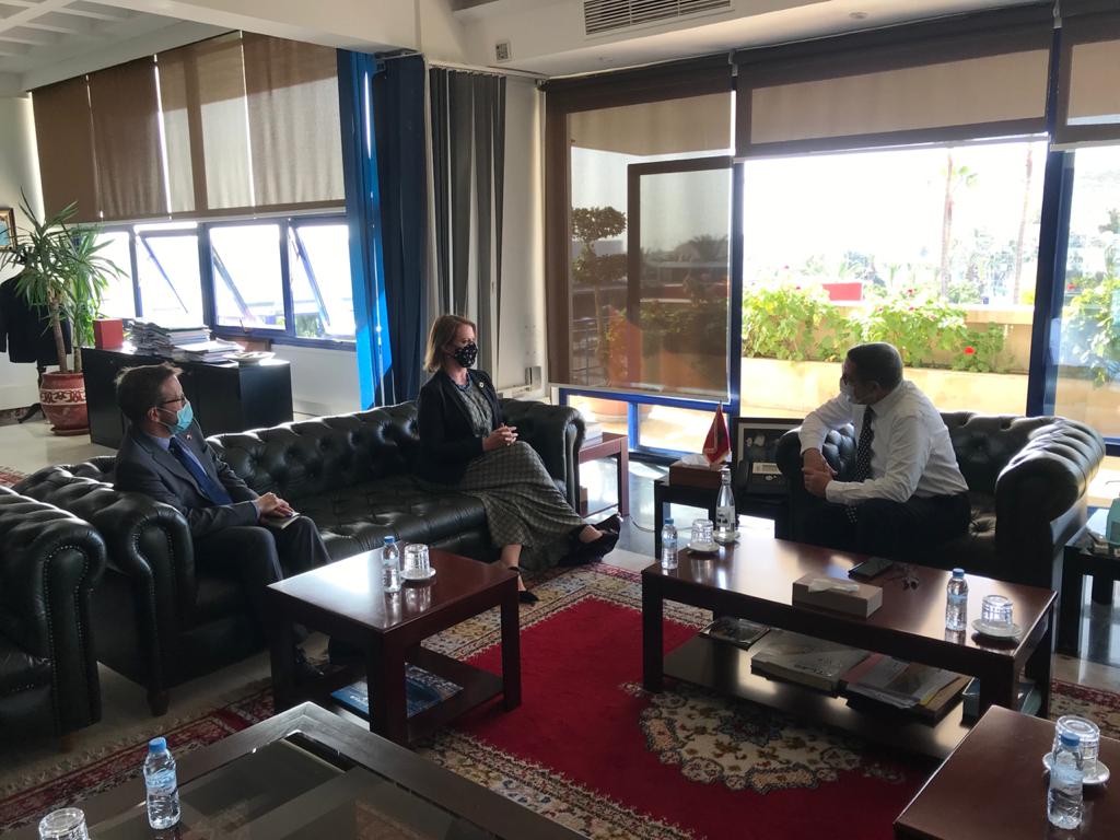 AmbCanMaroc's tweet photo. Plaisir de rencontrer M. Ahmed Hajji, Wali d' #Agadir. Occasion d’échanger sur les atouts et défis de la région, crise sanitaire, échanges avec 🇨🇦, appui femmes filière #argane #REFAM @DevCanada . Merci pour accueil &amp; échanges riches et utiles. https://t.co/XrG9yuyUvR