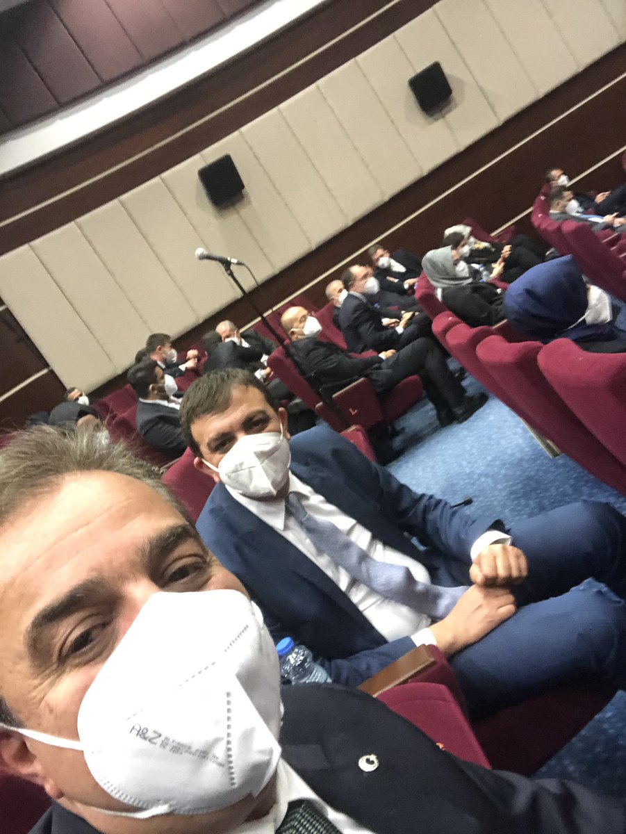 MKYK toplantısındayız. <a href="/avmuratcicek/">Murat Çiçek</a> ile Siirt Batman kardeşliği düzeninde oturduk. 7. Olağan Genel Kurulumuz hayırlı olsun. Rabbim bizleri mahcup etmesin. 
#İnandığınYoldaYuru