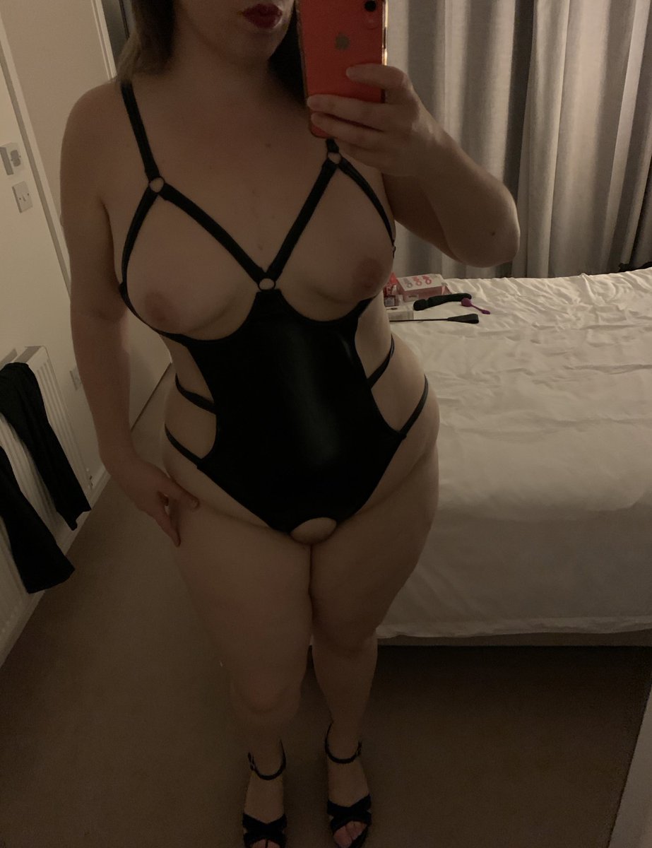 Sorry we’ve been MIA, busy times, but we’re back and wanna get KINKY!! What’s on your kinky bucket list? #kinky #lingerie