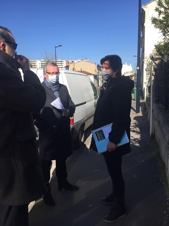 cauderanensembl's tweet photo. ✅ En porte à porte ce matin dans notre quartier de #cauderan. Nombreux échanges notamment sur les questions de mobilité. 
Nous poursuivrons ces rencontres dans les jours et semaines à venir... #bordeaux https://t.co/l9BMJw2cjq
