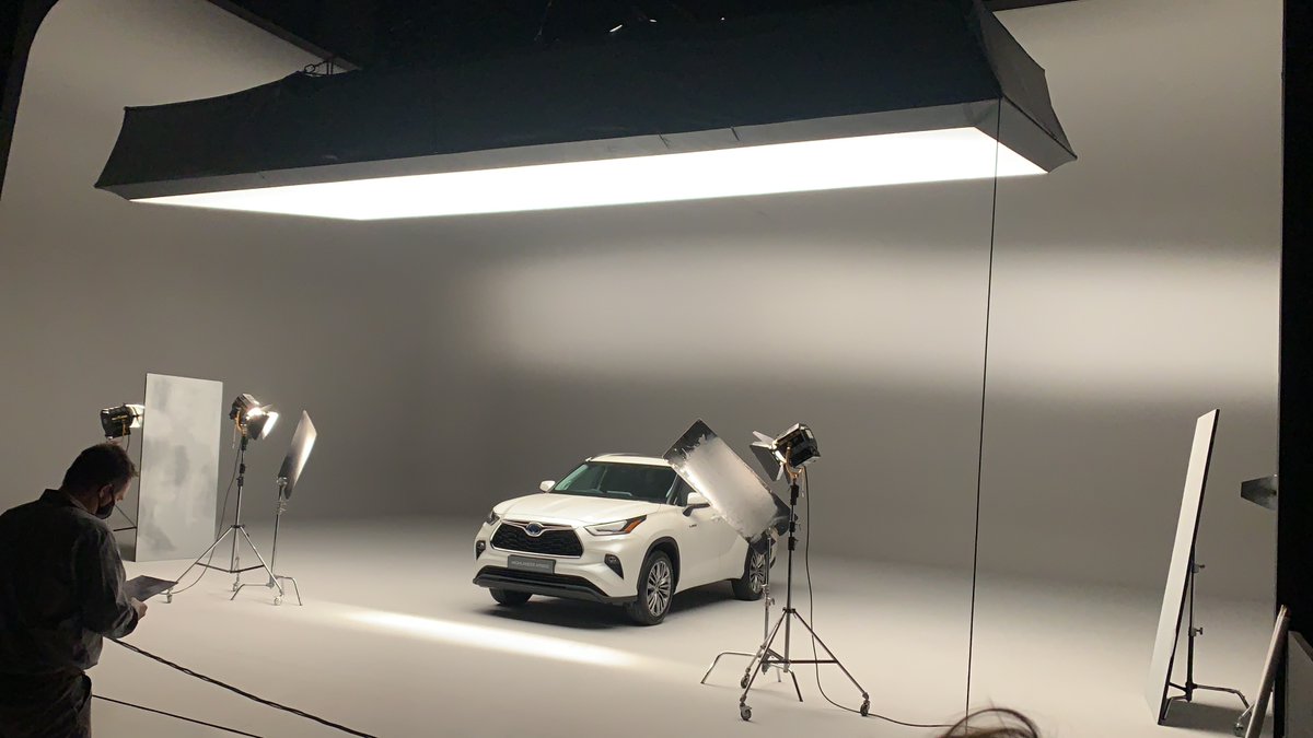 rtslearning's tweet image. And more behind the scenes....!! 

Photoshoots and filming the #toyota #highlander

#BehindtheScenes #thursdayvibes