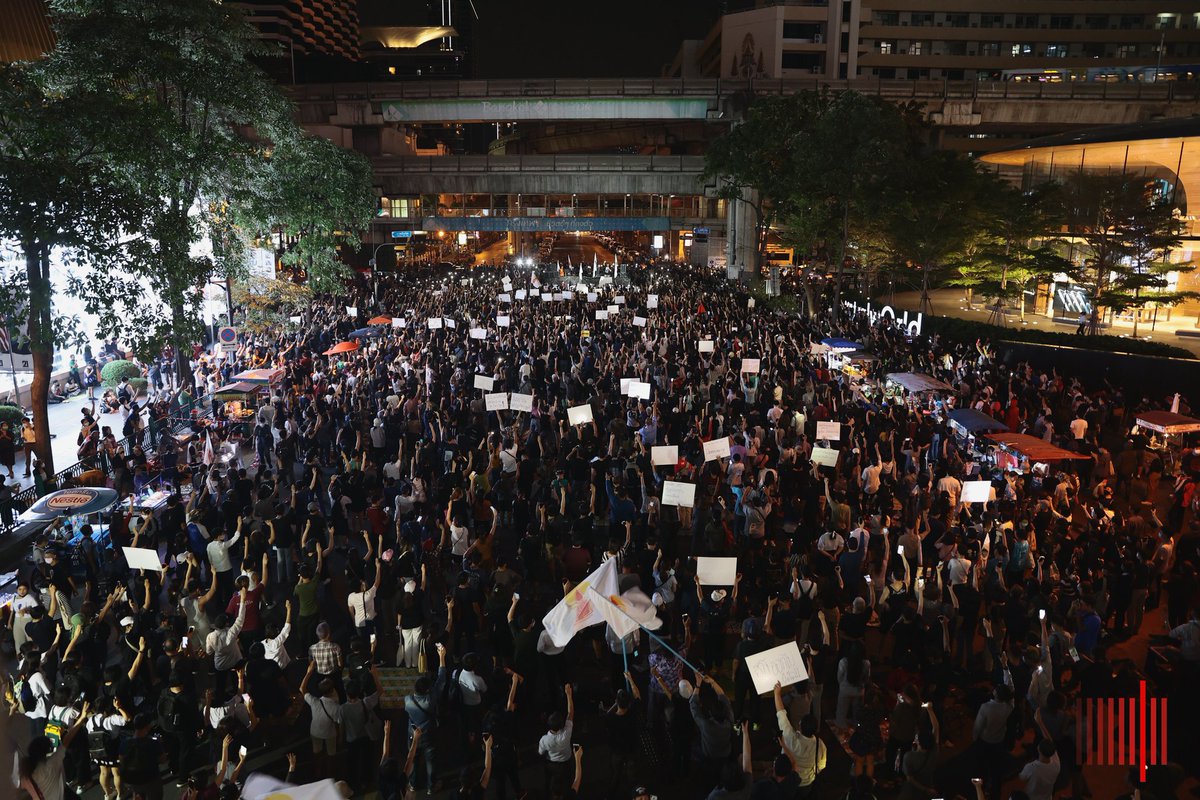 plusseventh's tweet photo. The anti-government protest took place at Ratchaprasong Intersection.

The rally is step back to the street protest with speeches. They are insisting 3 demands of abolish lese majeste law, constitutional reform, and resignation of Prime Minister Prayut Chan-ocha.

#ม็อบ24มีนา https://t.co/CH2085UlGd