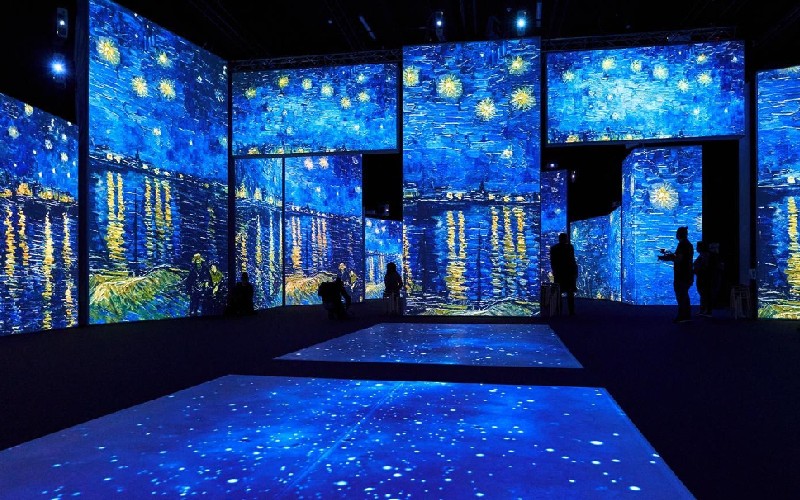 LondONtheinside's tweet photo. Van Gogh Alive tix go on sale TODAY 🌟https://t.co/EXYZ3h4N9U https://t.co/KzZaEusDdj
