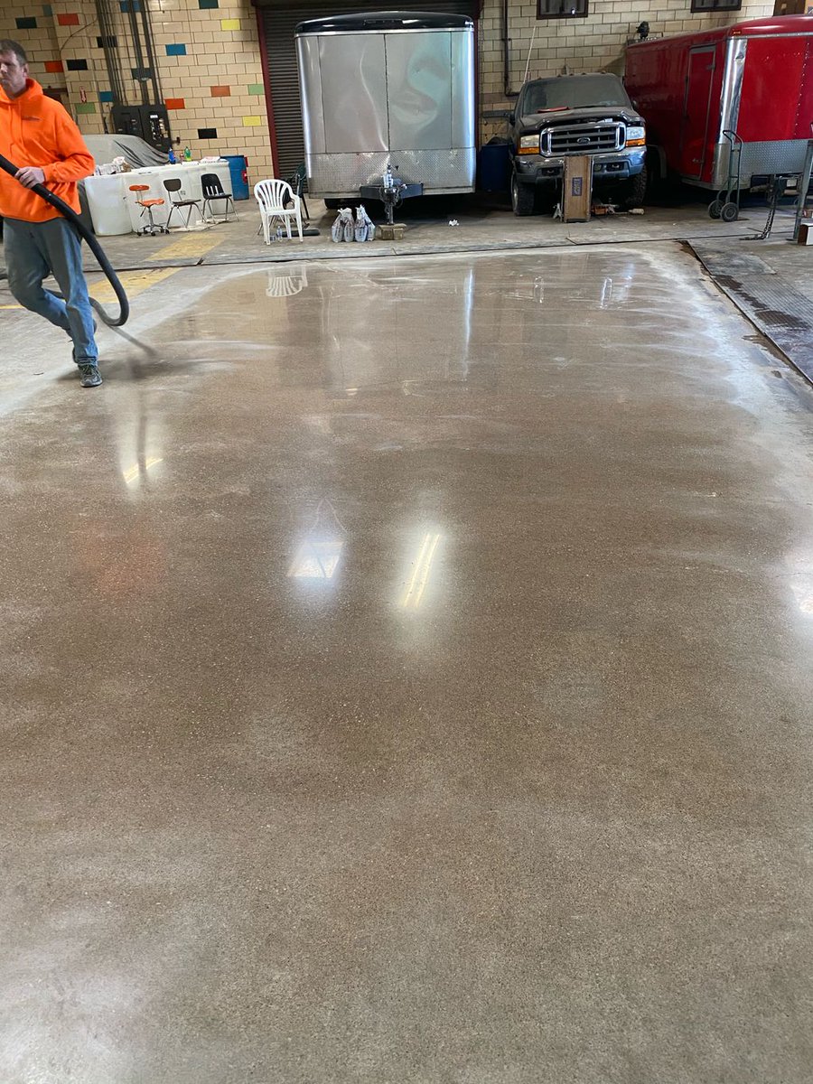 runyonsurfprep's tweet photo. We had a great demo with a customer last week on the East Coast! A big thanks to Dave from Metzger McGuire and Mark Donze from Prosoco who joined us to help with the training! We're grateful for you all.

#WeAreRunyon #RunyonSurfacePrep #Prosoco #MetzgerMcGuire #concretefloors https://t.co/qkKYbZJx5m
