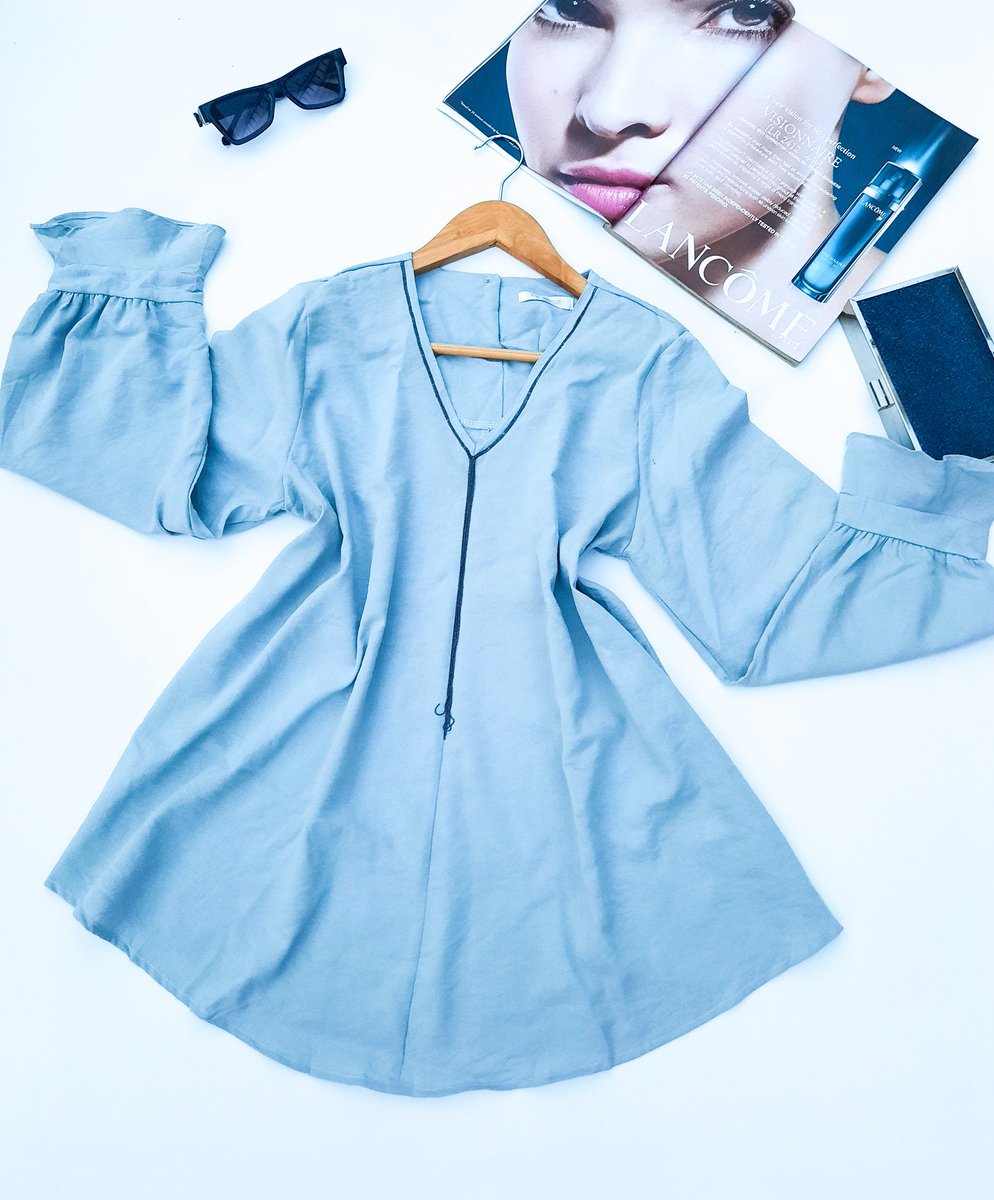 VikieB's tweet photo. Available Now 
Description: Top
Size: 12
Price: 3,000

#thriftstorefinds  #thriftbyhavi  #thriftshop  #onlinethriftstore  #wannekapostchallenge  #thriftedfashion  #thrifting https://t.co/ELS4Q2hvEE