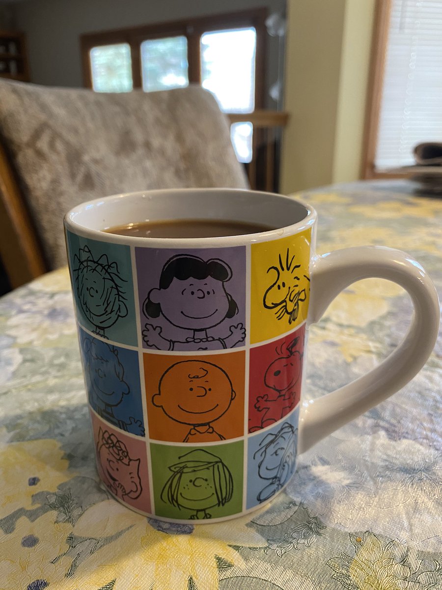 DPJF18's tweet photo. My new fun coffee mug #coffeewithcharliebrown #coffeewithsnoopy https://t.co/qp7dWLkdVD