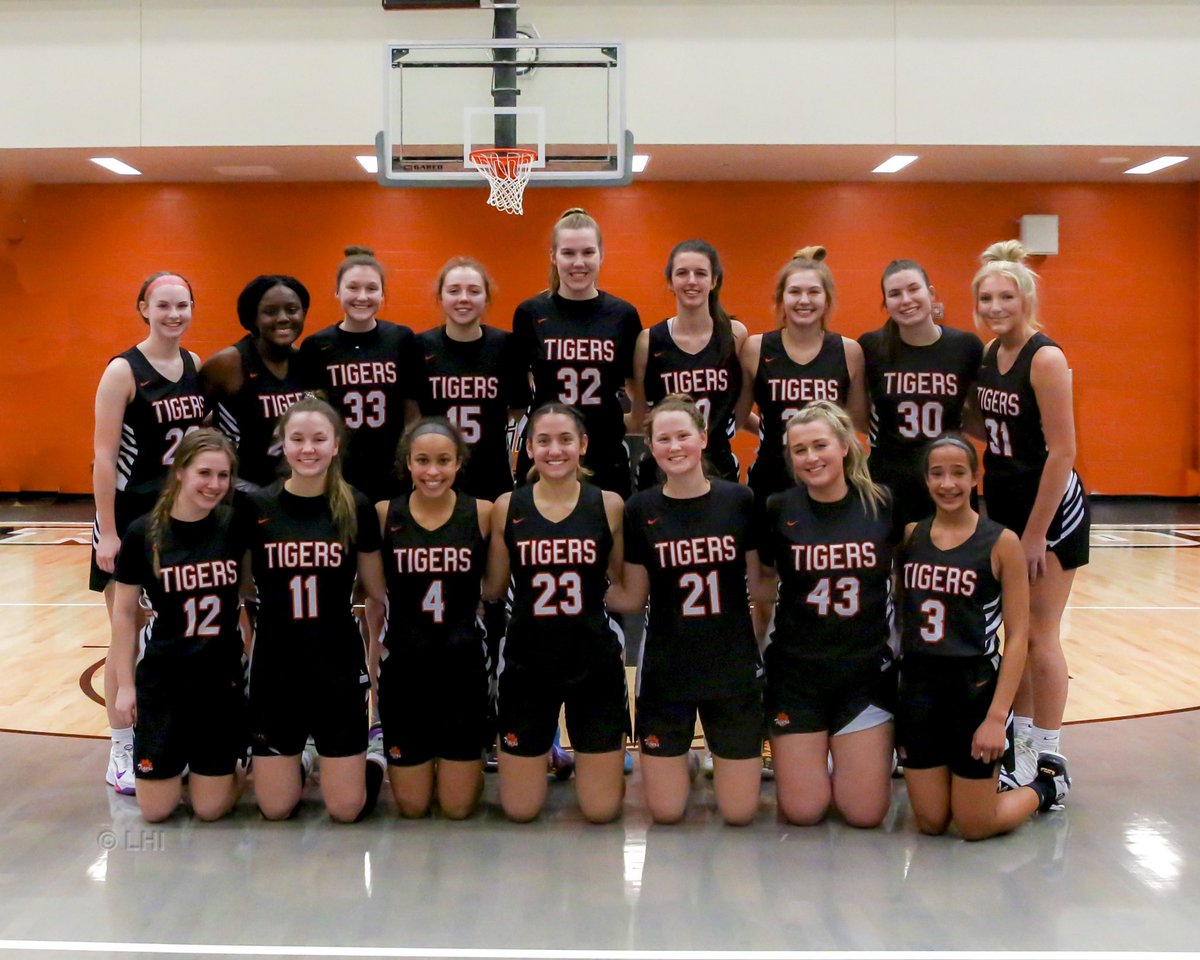 FHS_gbball's tweet photo. GAMEDAY is the best day! The Tigers are on the attack tonight hosting Rochester Mayo in the Section 1AAAA Final. Let’s Go!! #WhateverItTakes #lunchpailplayers 🏀🐾

Tip Off: 7:00pm
Watch Live: https://t.co/fCBL7KQ6Iw https://t.co/QhaTiBV5C2